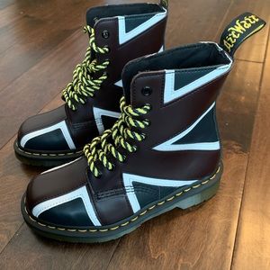 Dr. Martens Navy Pascal Great Britain Flag Boot